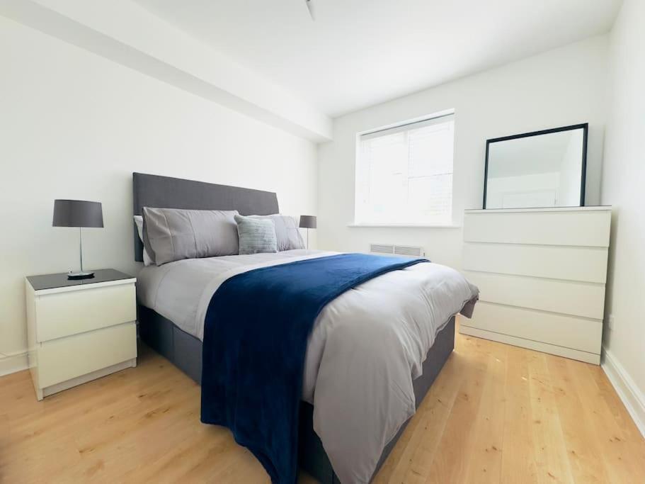 Апартаменты Thames View In *